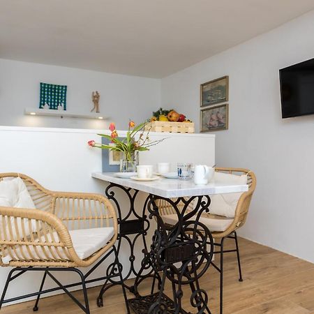 Charming Studio Apartment At House Rustica With Terrace And Nearby Parking Пунат Экстерьер фото