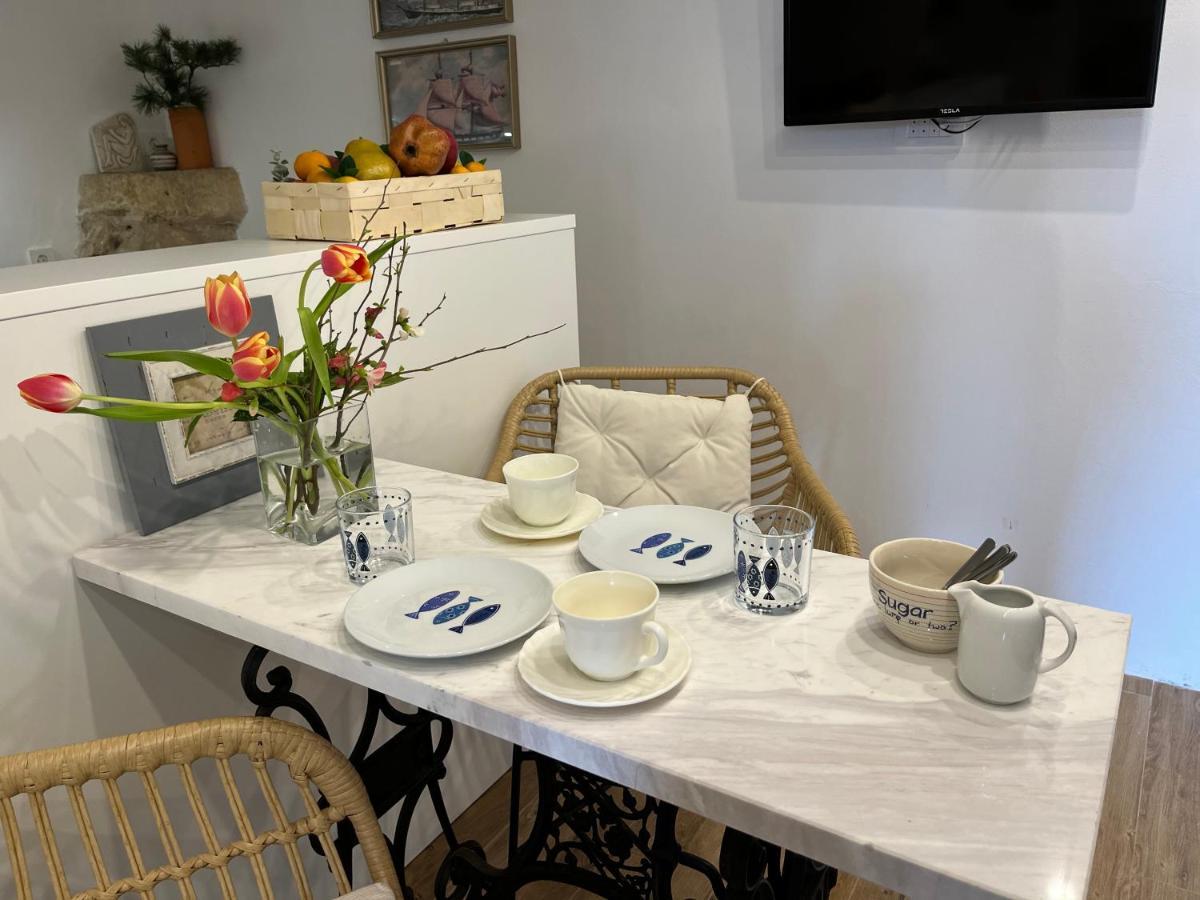 Charming Studio Apartment At House Rustica With Terrace And Nearby Parking Пунат Экстерьер фото